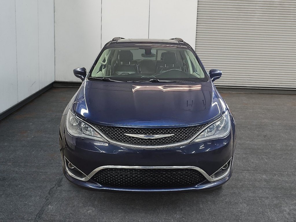2017 Chrysler Pacifica TOURING-L // GROUPE REMORQUAGE in Sherbrooke, Quebec - 2 - w1024h768px