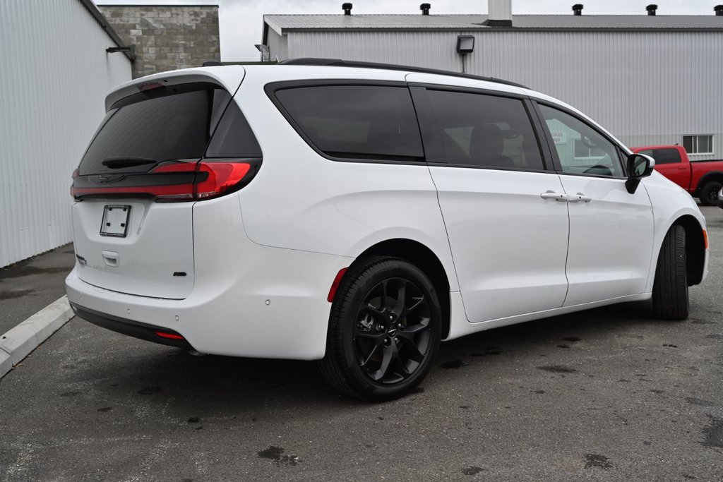 2023  Pacifica TOURING L in Sherbrooke, Quebec - 4 - w1024h768px