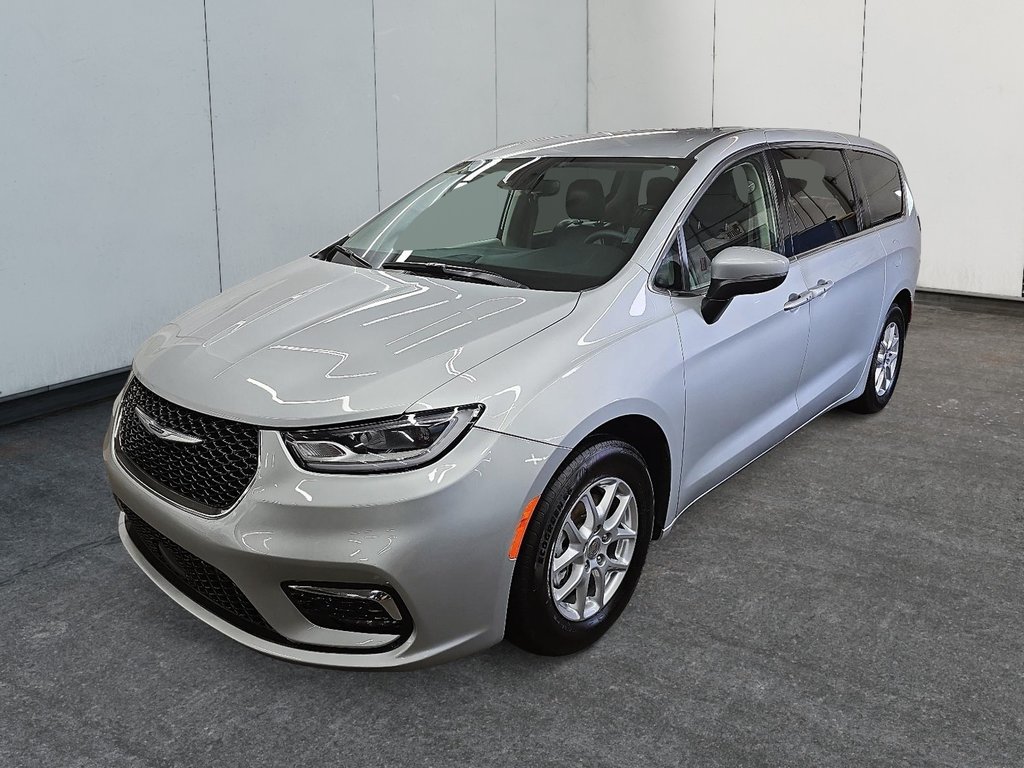 Chrysler Pacifica TOURING-L // STOW N GO 2023 à Sherbrooke, Québec - 1 - w1024h768px