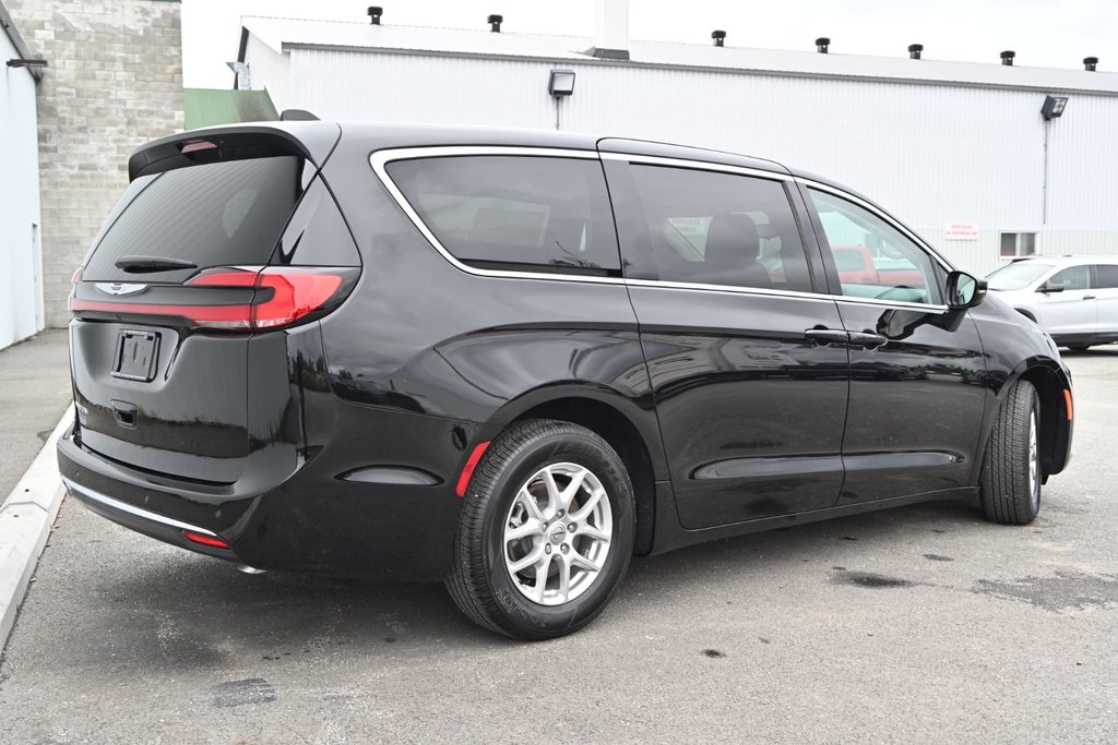 2024  Pacifica TOURING L in Sherbrooke, Quebec - 4 - w1024h768px