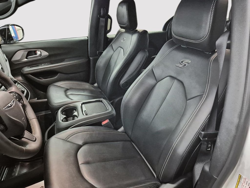 Chrysler Pacifica Touring-L Apparence S 2024 à Sherbrooke, Québec - 9 - w1024h768px