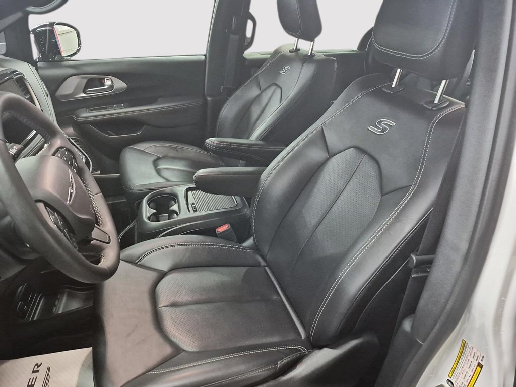 Chrysler Pacifica Touring-L Apparence S 2024 à Sherbrooke, Québec - 9 - w1024h768px