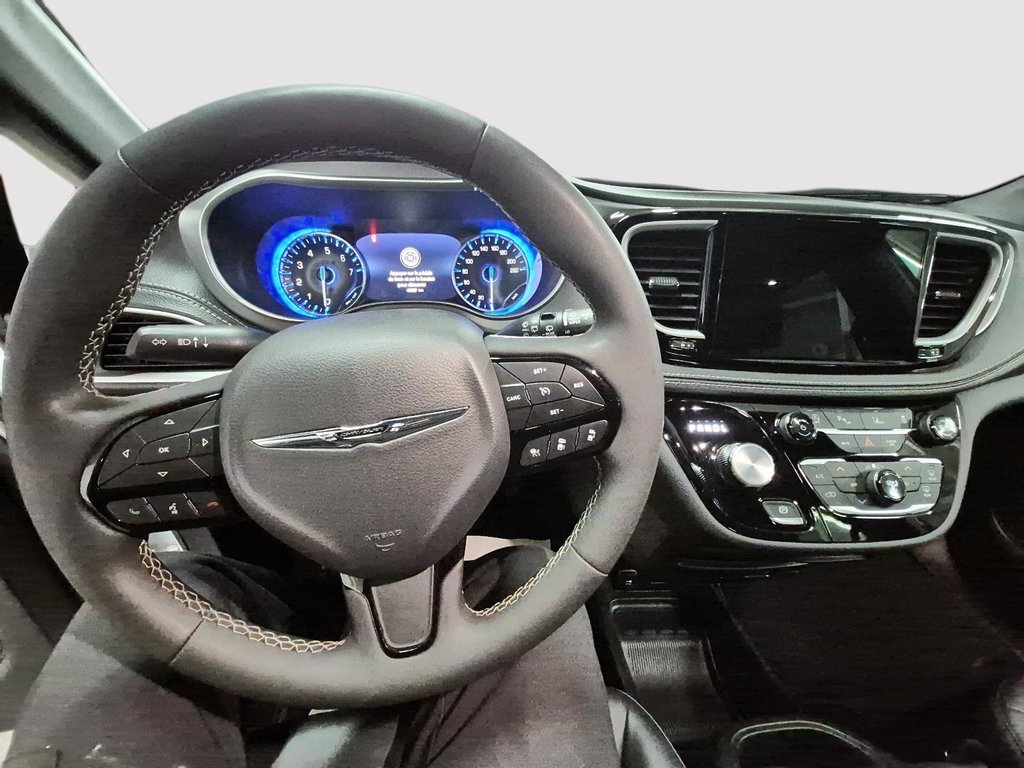 Chrysler Pacifica Touring-L Apparence S 2024 à Sherbrooke, Québec - 10 - w1024h768px