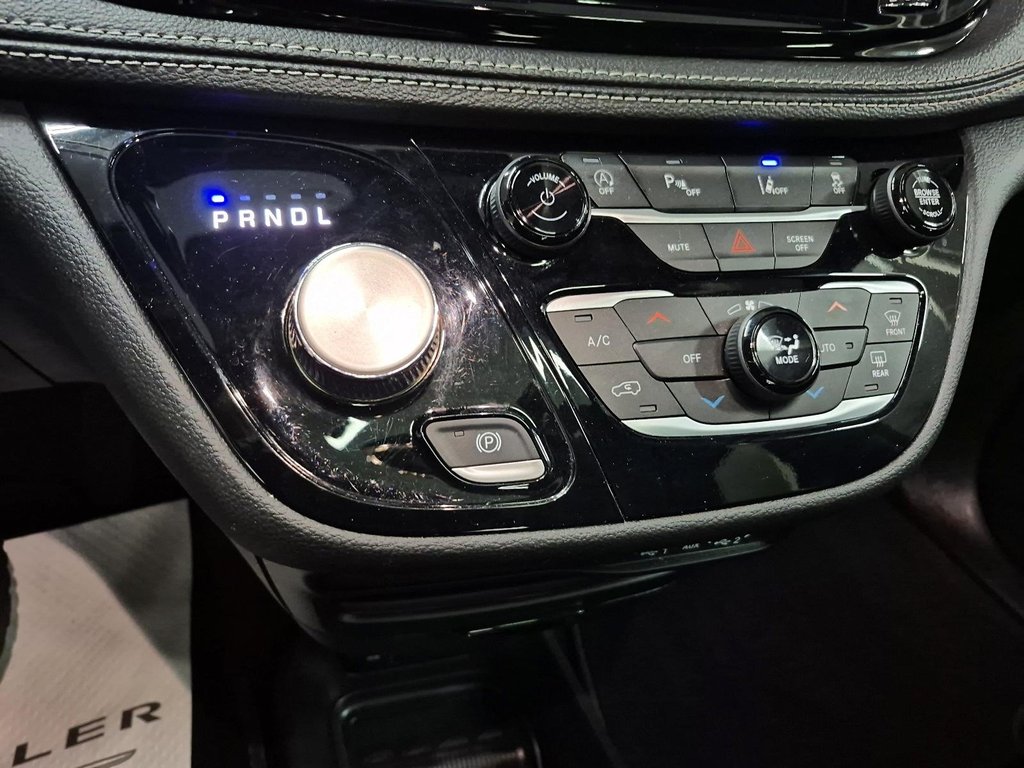 Chrysler Pacifica Touring-L Apparence S 2024 à Sherbrooke, Québec - 15 - w1024h768px