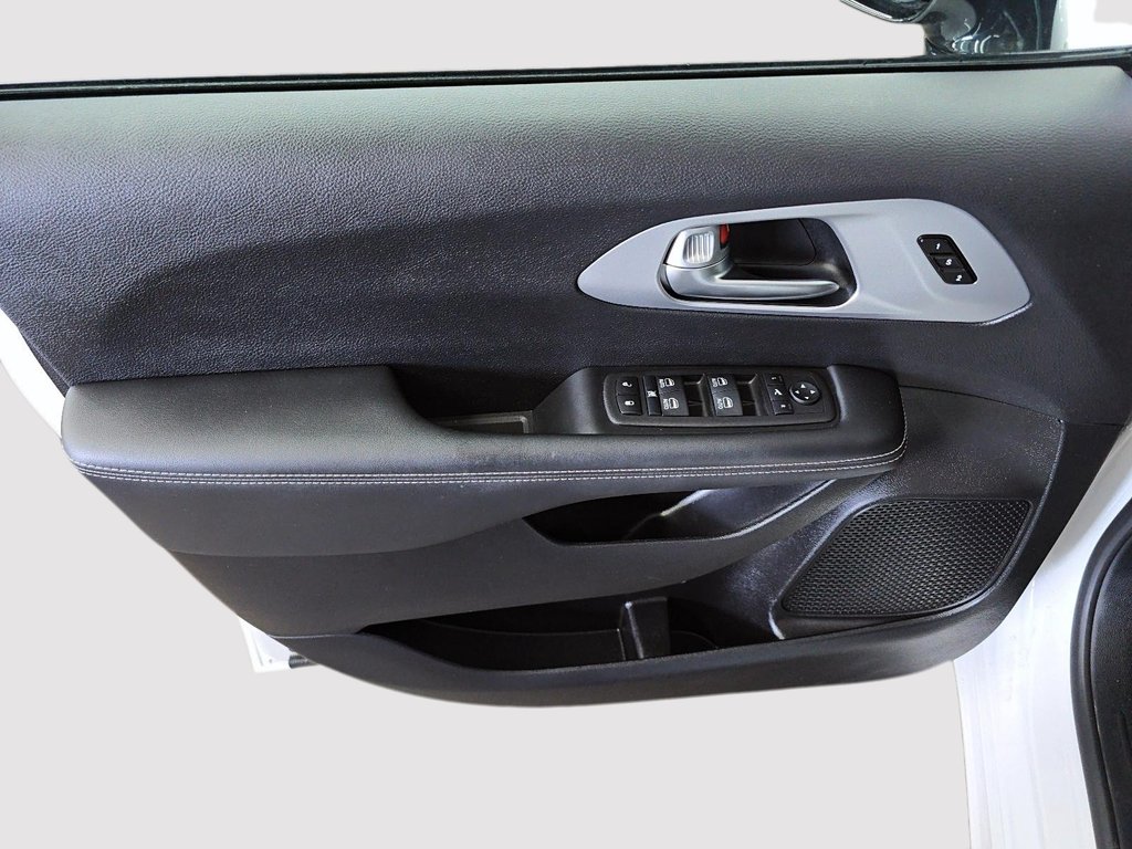 2025 Chrysler Pacifica LIMITED // 3.6L // 9 VITESSES in Sherbrooke, Quebec - 11 - w1024h768px