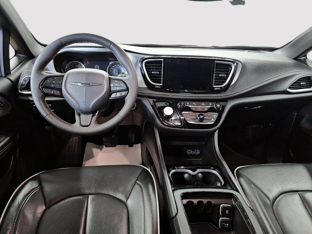 2025 Chrysler Pacifica LIMITED // 3.6L // 9 VITESSES in Sherbrooke, Quebec - 10 - w1024h768px