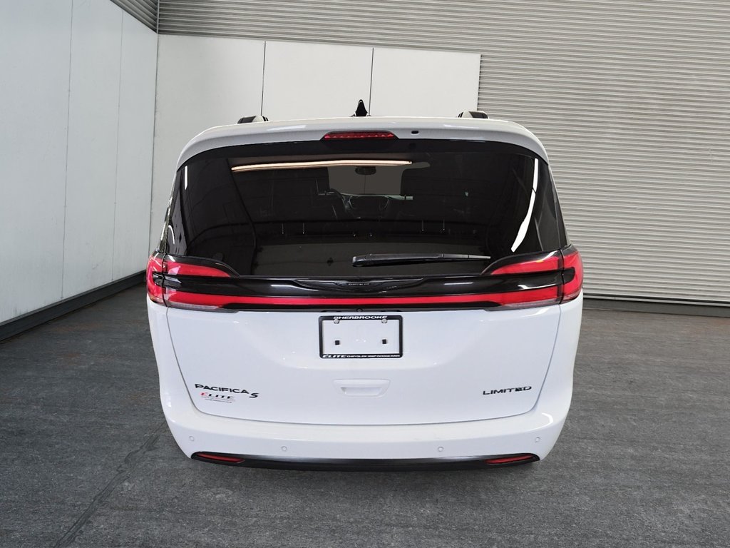 2025 Chrysler Pacifica LIMITED // 3.6L // 9 VITESSES in Sherbrooke, Quebec - 3 - w1024h768px