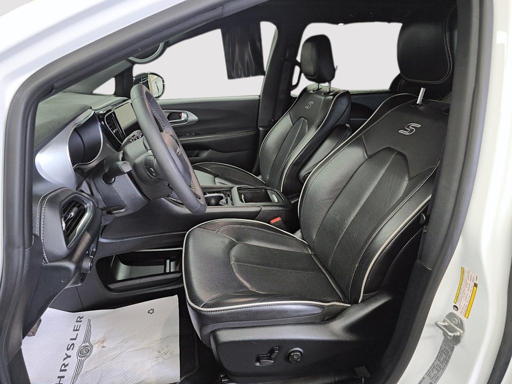 2025 Chrysler Pacifica LIMITED // 3.6L // 9 VITESSES in Sherbrooke, Quebec - 9 - w1024h768px