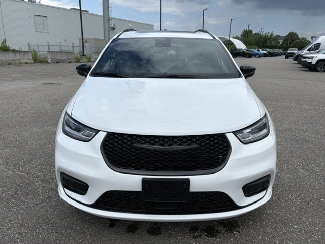 2025 Chrysler Pacifica LIMITED // 3.6L // 9 VITESSES in Sherbrooke, Quebec - 2 - w1024h768px