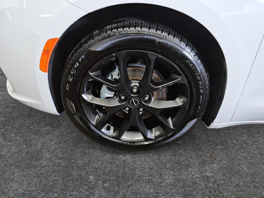 2025 Chrysler Pacifica LIMITED // 3.6L // 9 VITESSES in Sherbrooke, Quebec - 7 - w1024h768px
