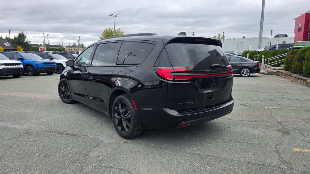 Chrysler Pacifica Limited 2025 à Sherbrooke, Québec - 3 - w1024h768px