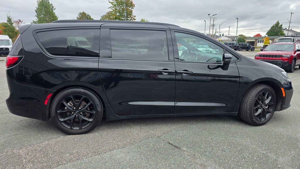 Chrysler Pacifica Limited 2025 à Sherbrooke, Québec - 6 - w1024h768px