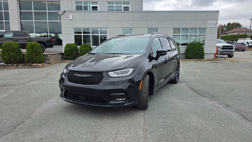 Chrysler Pacifica Limited 2025 à Sherbrooke, Québec - 1 - w1024h768px