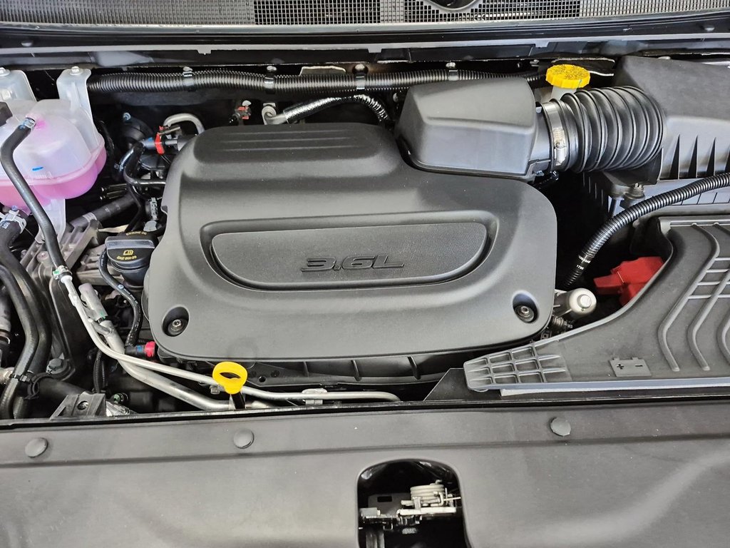 Chrysler PACIFICA SELECT AWD 2026 à Sherbrooke, Québec - 8 - w1024h768px