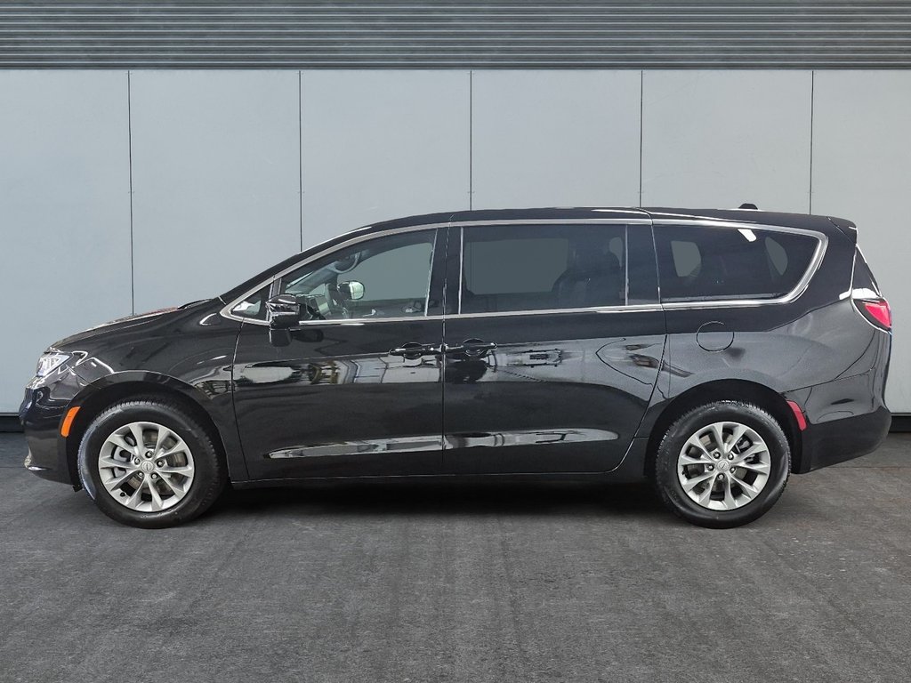 Chrysler PACIFICA SELECT AWD 2026 à Sherbrooke, Québec - 5 - w1024h768px