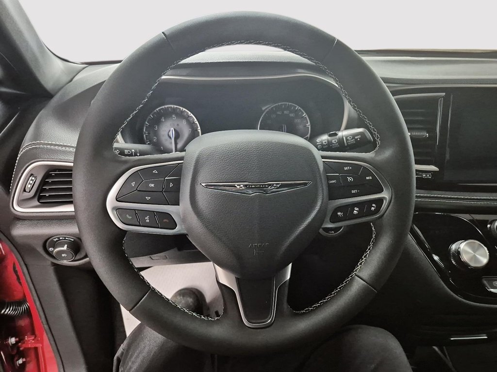 Chrysler Pacifica SELECT AWD 2026 à St-Jean-Sur-Richelieu, Québec - 12 - w1024h768px