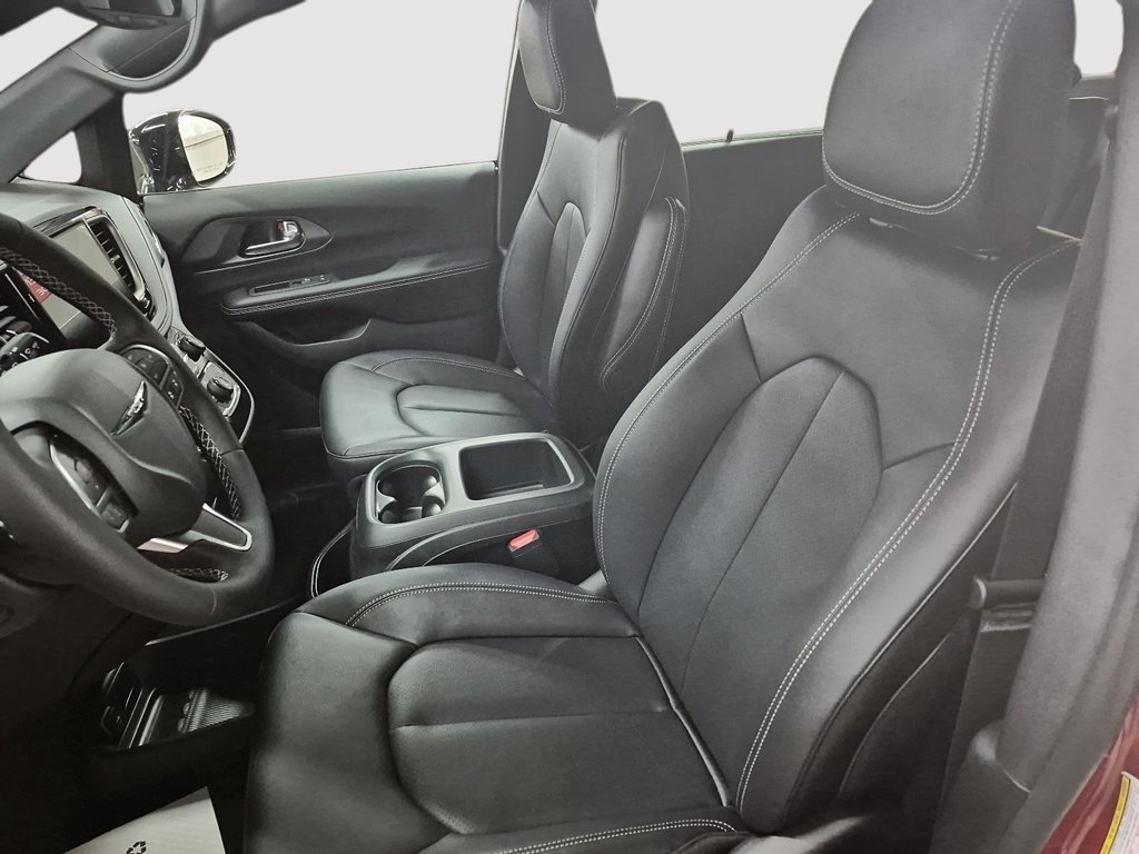 Chrysler Pacifica SELECT AWD 2026 à St-Jean-Sur-Richelieu, Québec - 9 - w1024h768px