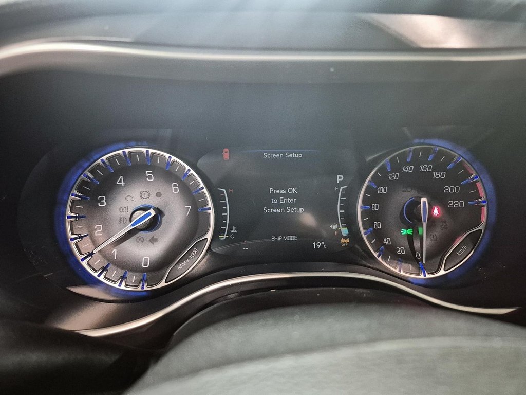 Chrysler Pacifica SELECT AWD 2026 à St-Jean-Sur-Richelieu, Québec - 13 - w1024h768px