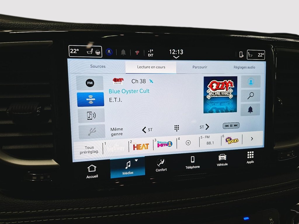 2026 Chrysler Pacifica SELECT AWD in St-Jean-Sur-Richelieu, Quebec - 19 - w1024h768px