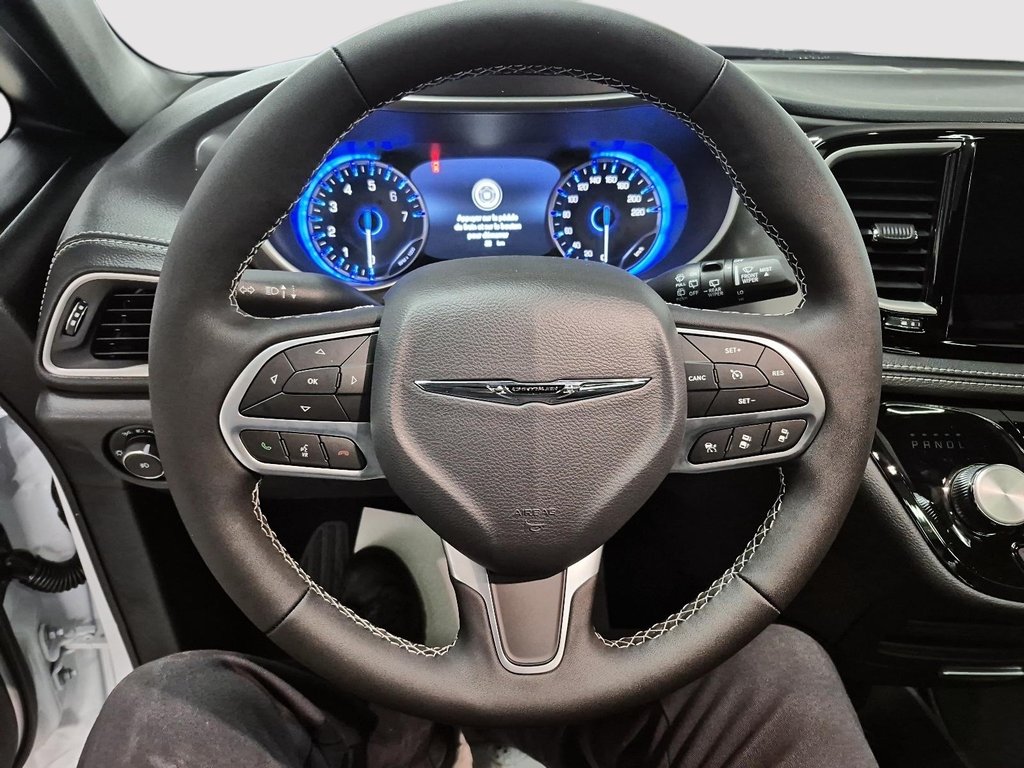 2026 Chrysler Pacifica SELECT AWD in St-Jean-Sur-Richelieu, Quebec - 12 - w1024h768px