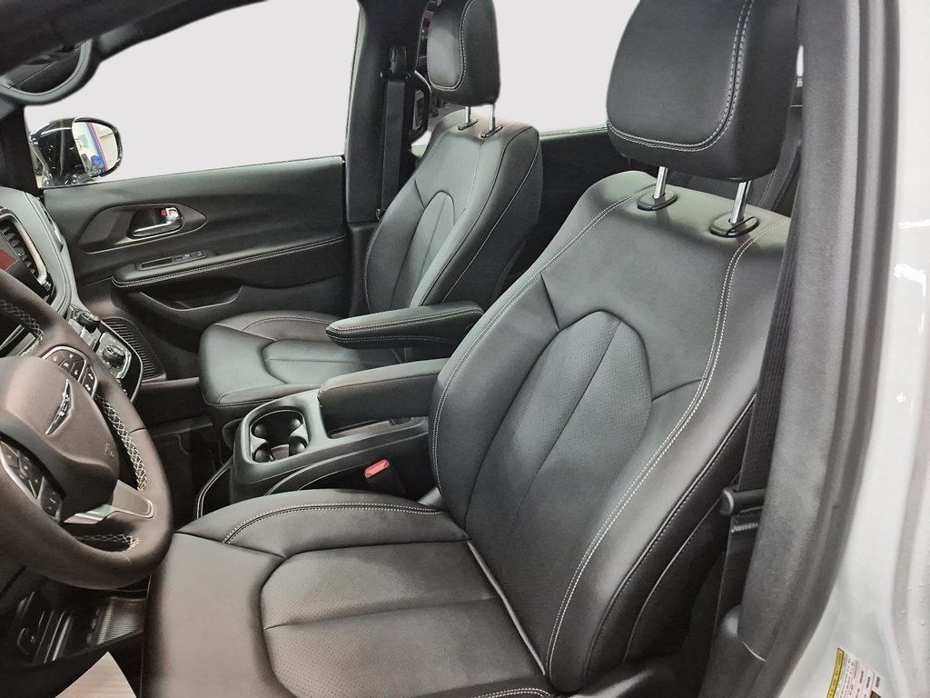 2026 Chrysler Pacifica SELECT AWD in St-Jean-Sur-Richelieu, Quebec - 9 - w1024h768px