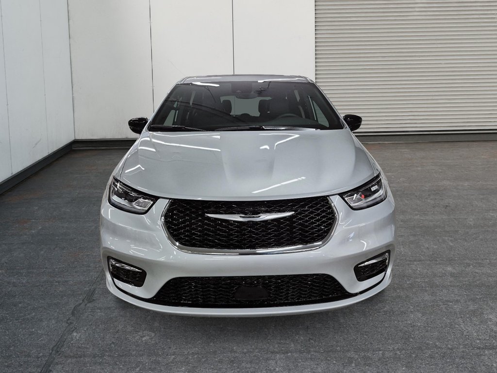 Chrysler Pacifica SELECT AWD 2026 à St-Jean-Sur-Richelieu, Québec - 2 - w1024h768px