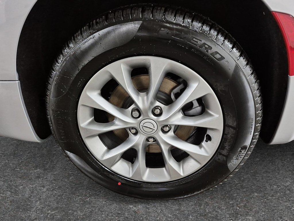 Chrysler Pacifica SELECT AWD 2026 à St-Jean-Sur-Richelieu, Québec - 7 - w1024h768px