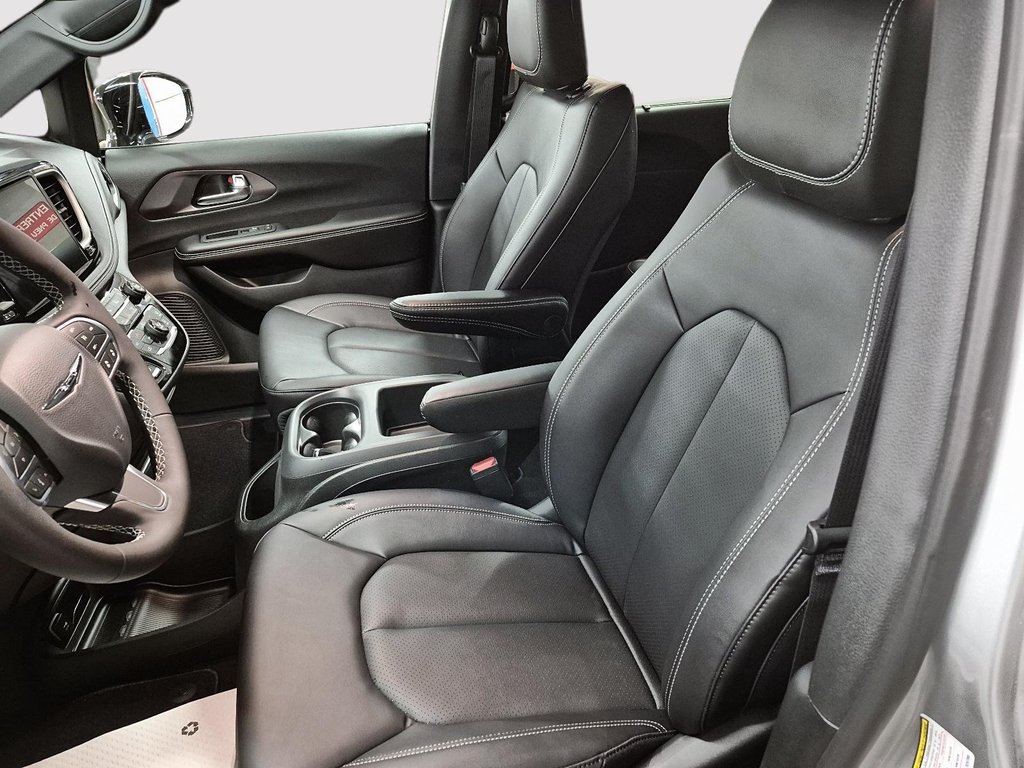 Chrysler Pacifica SELECT AWD 2026 à St-Jean-Sur-Richelieu, Québec - 9 - w1024h768px