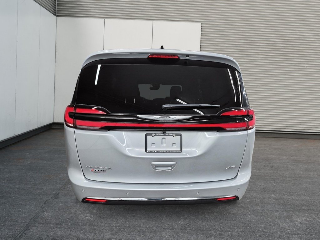 Chrysler Pacifica SELECT AWD 2026 à St-Jean-Sur-Richelieu, Québec - 3 - w1024h768px