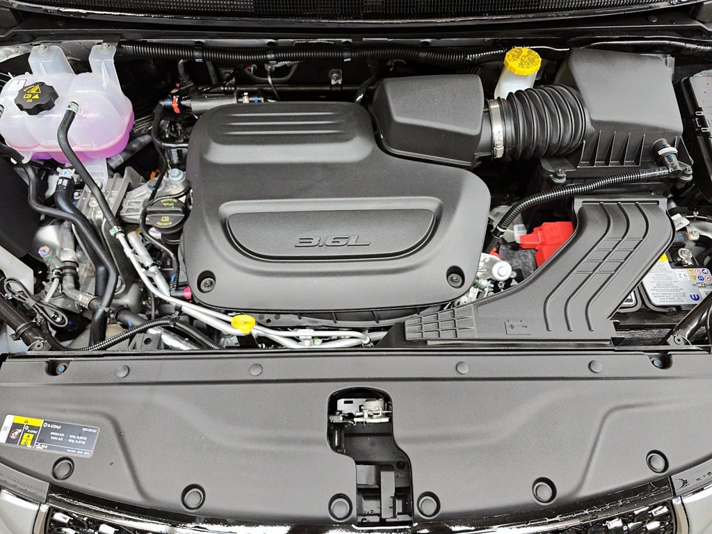 2026 Chrysler Pacifica SELECT AWD in Sherbrooke, Quebec - 8 - w1024h768px