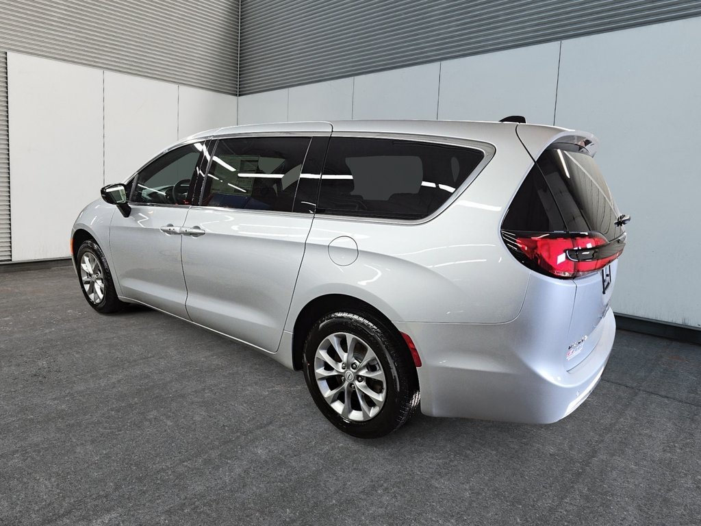 2026 Chrysler Pacifica SELECT AWD in Sherbrooke, Quebec - 4 - w1024h768px