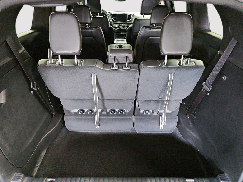 2027 Chrysler Pacifica SELECT in St-Jean-Sur-Richelieu, Quebec - 6 - w1024h768px