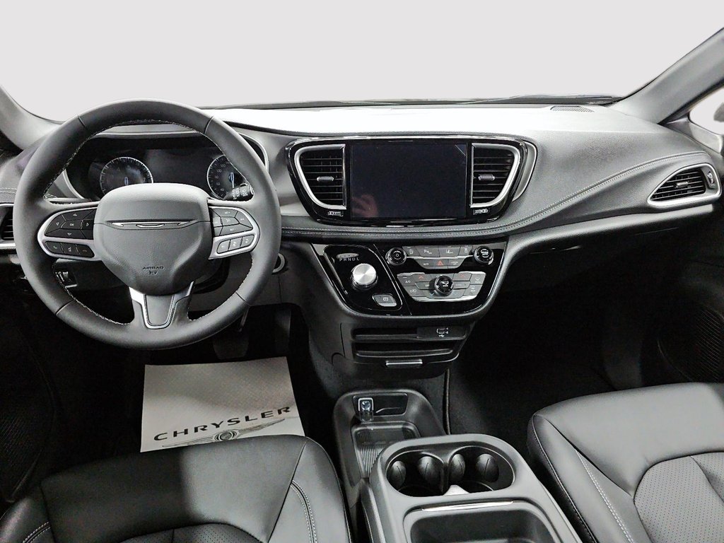 2027 Chrysler Pacifica SELECT in St-Jean-Sur-Richelieu, Quebec - 10 - w1024h768px