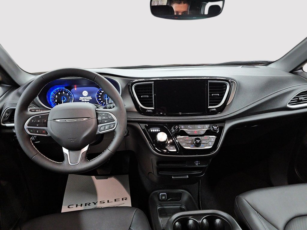 Chrysler Pacifica SELECT 2027 à Sherbrooke, Québec - 10 - w1024h768px