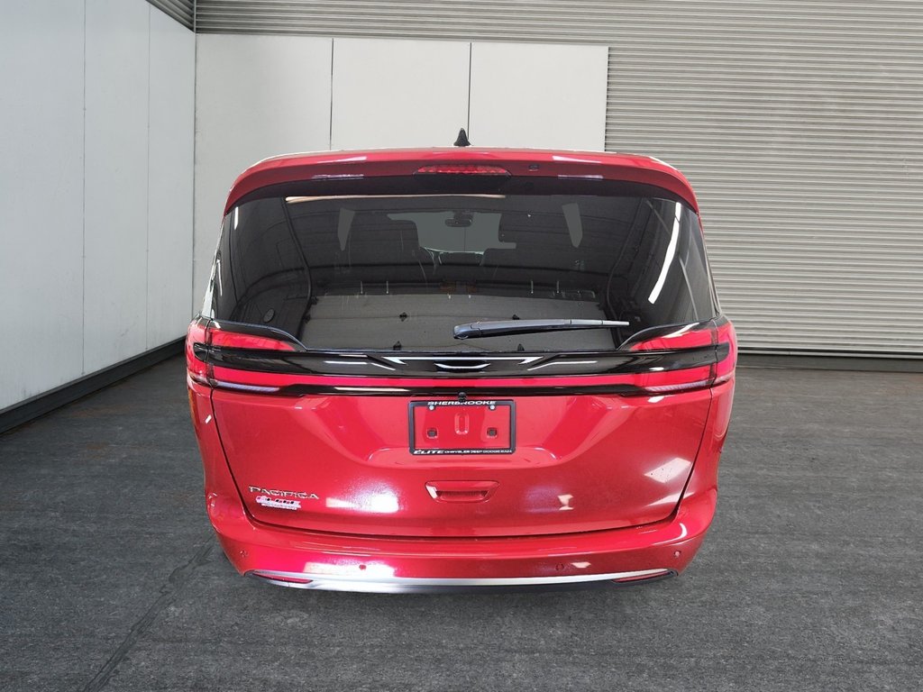 Chrysler Pacifica SELECT 2027 à Sherbrooke, Québec - 3 - w1024h768px