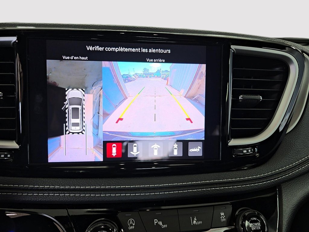 Chrysler Pacifica SELECT AWD 2027 à St-Jean-Sur-Richelieu, Québec - 17 - w1024h768px