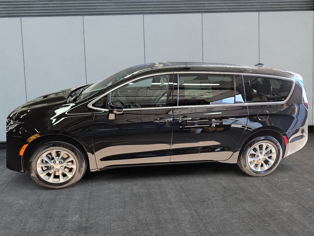 Chrysler Pacifica SELECT AWD 2027 à St-Jean-Sur-Richelieu, Québec - 5 - w1024h768px