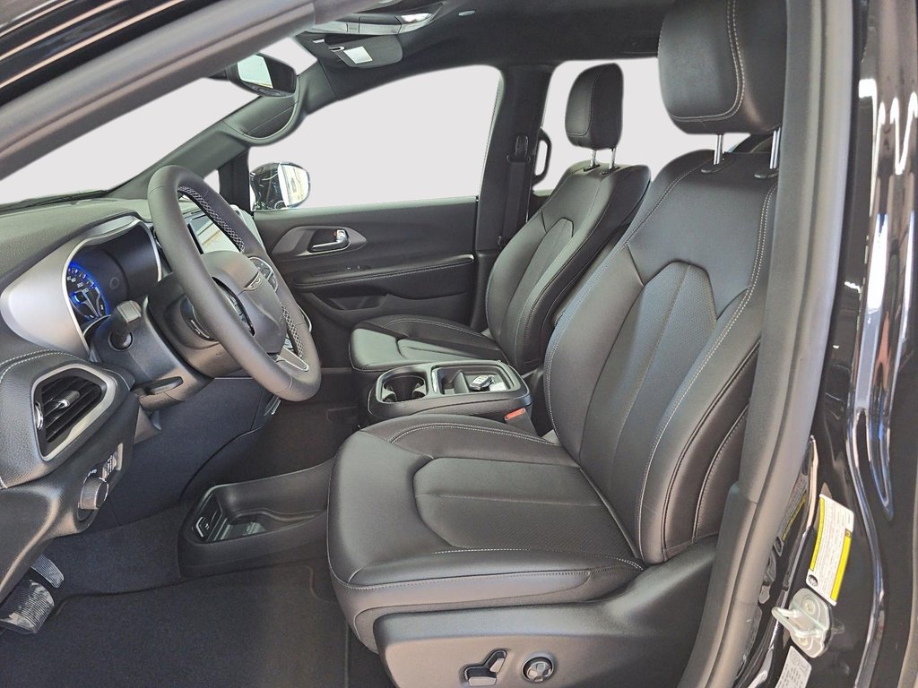 Chrysler Pacifica SELECT AWD 2027 à St-Jean-Sur-Richelieu, Québec - 9 - w1024h768px