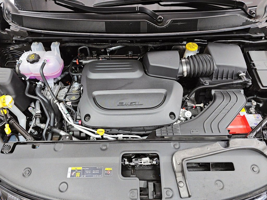 Chrysler Pacifica SELECT AWD 2027 à St-Jean-Sur-Richelieu, Québec - 8 - w1024h768px