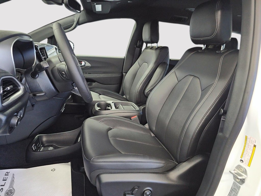 Chrysler Pacifica SELECT AWD 2027 à Sherbrooke, Québec - 9 - w1024h768px