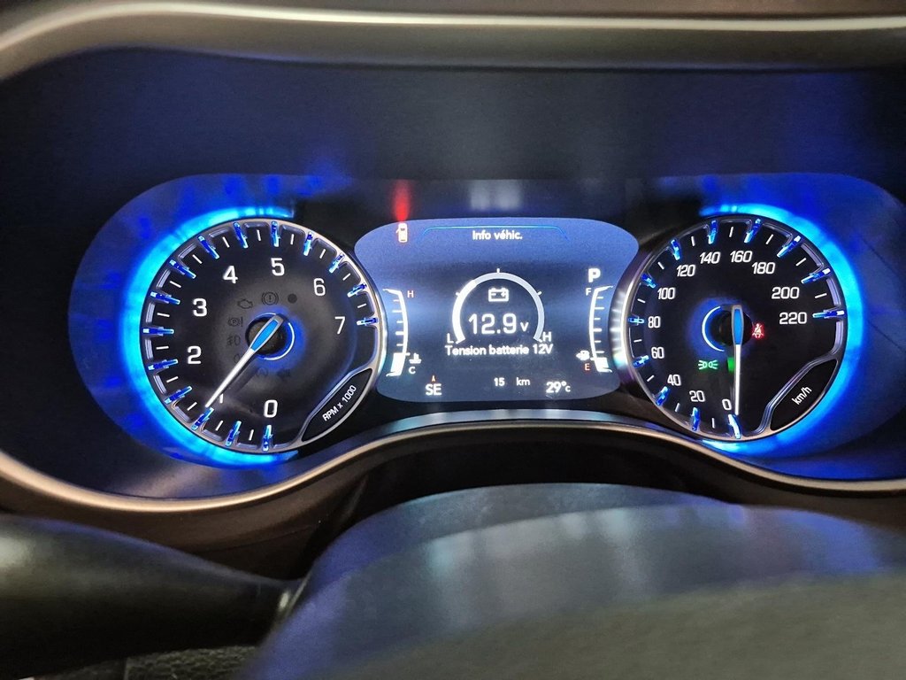 2027 Chrysler Pacifica SELECT AWD in Sherbrooke, Quebec - 14 - w1024h768px