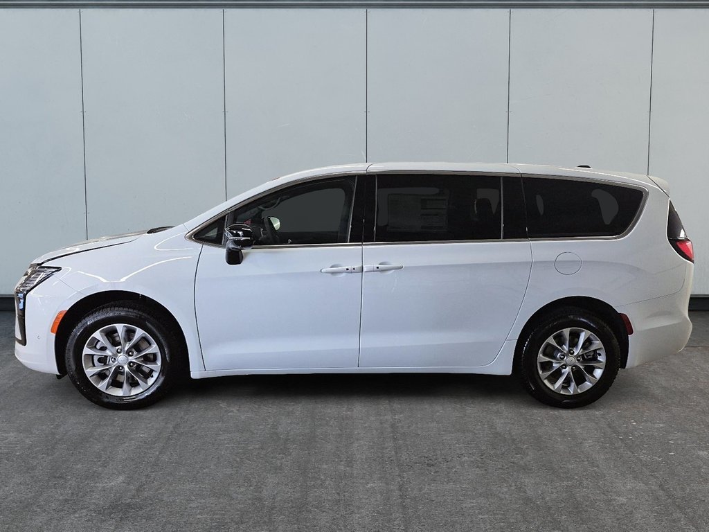 2027 Chrysler Pacifica SELECT AWD in Sherbrooke, Quebec - 5 - w1024h768px