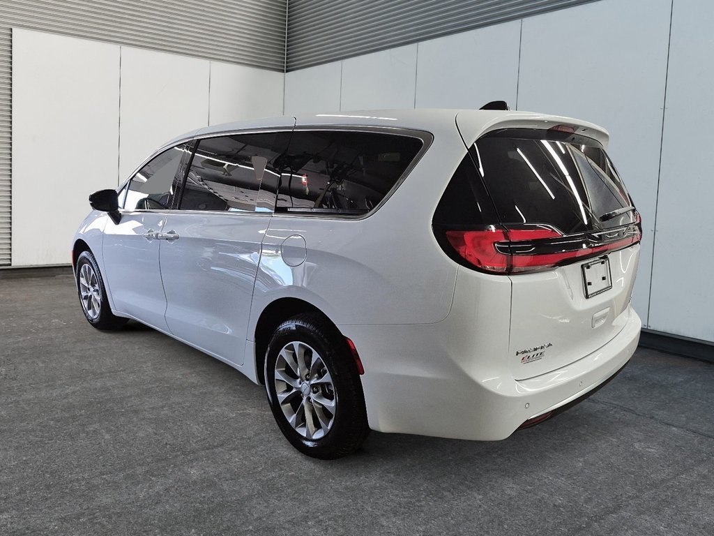 2027 Chrysler Pacifica SELECT AWD in Sherbrooke, Quebec - 4 - w1024h768px