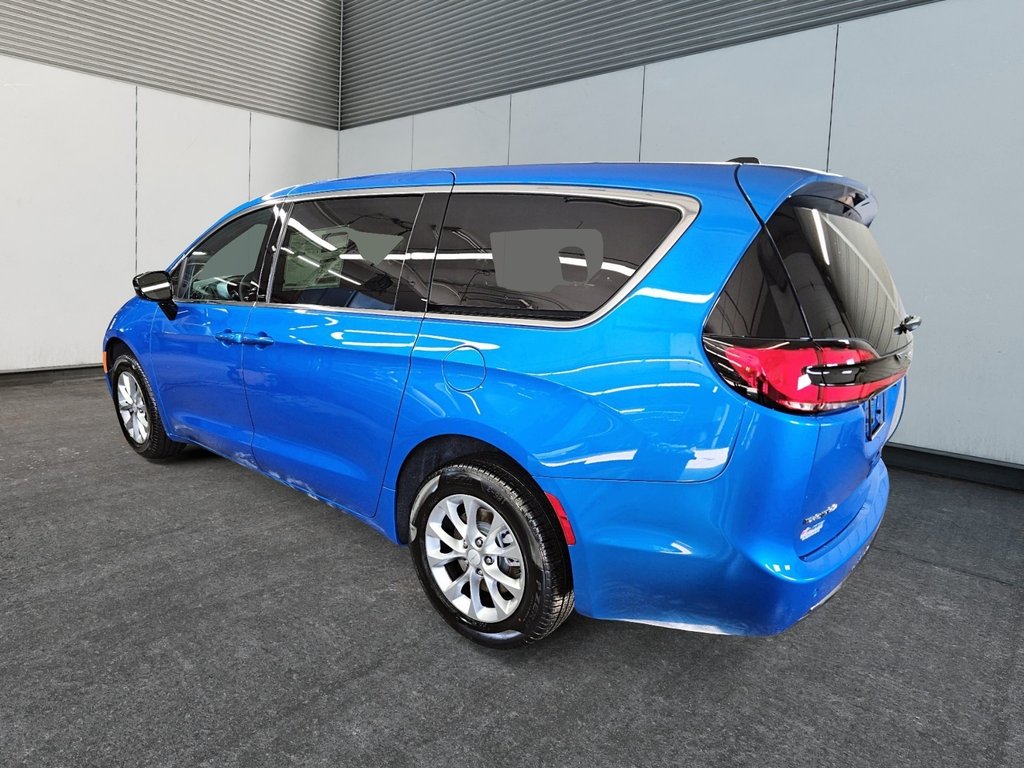 2027 Chrysler Pacifica SELECT AWD in Sherbrooke, Quebec - 4 - w1024h768px