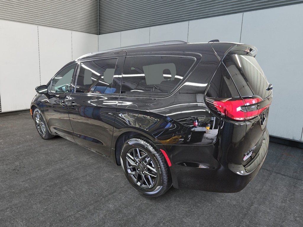 Chrysler Pacifica SELECT 2027 à St-Jean-Sur-Richelieu, Québec - 4 - w1024h768px
