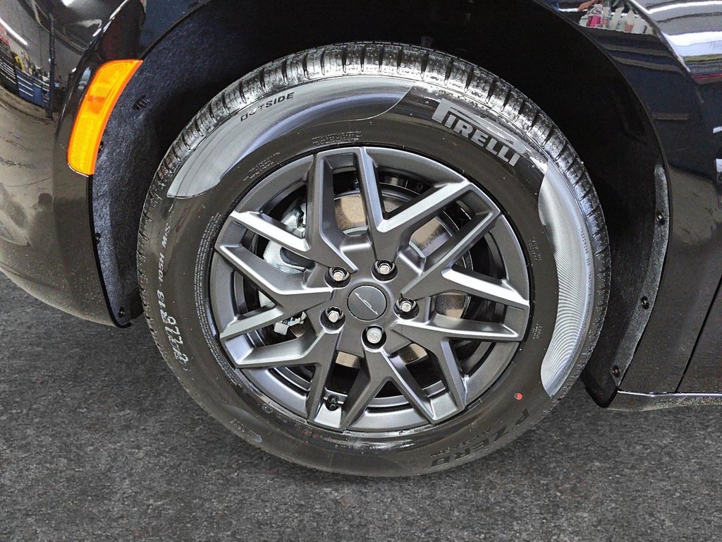 Chrysler Pacifica SELECT 2027 à St-Jean-Sur-Richelieu, Québec - 7 - w1024h768px