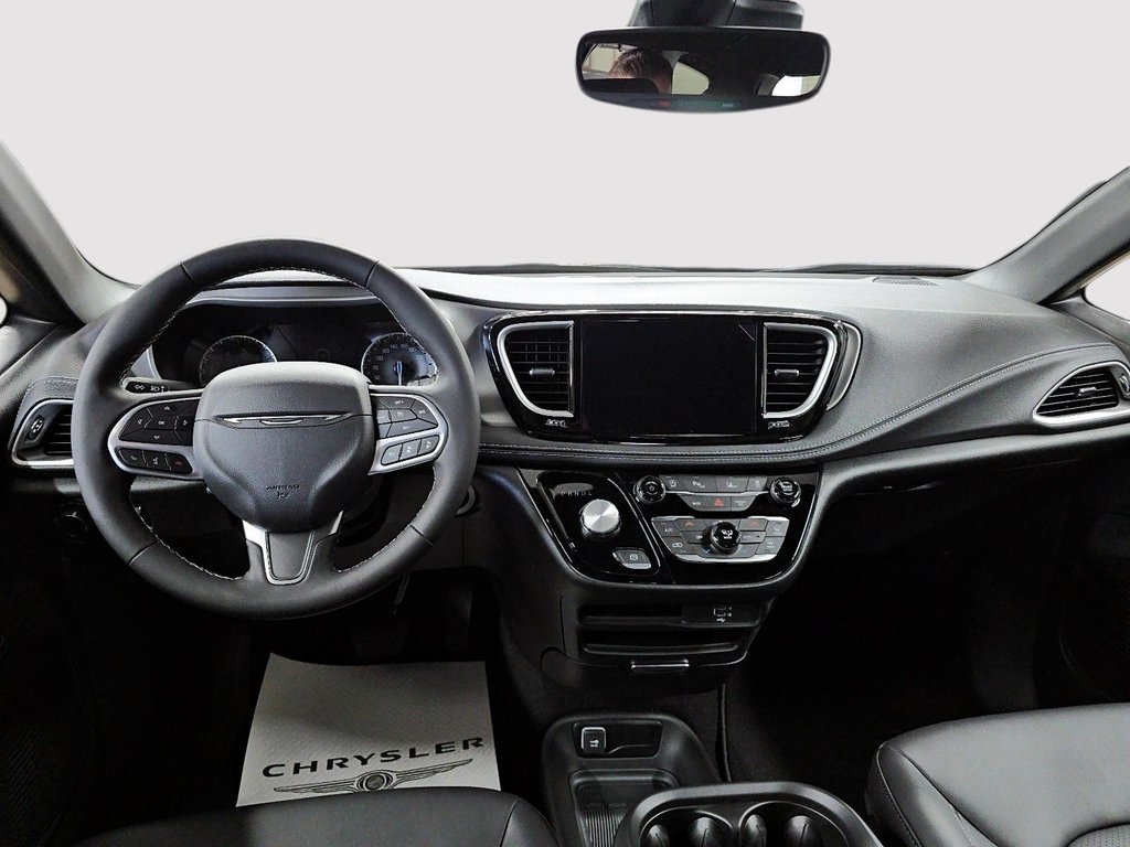 Chrysler Pacifica SELECT 2027 à St-Jean-Sur-Richelieu, Québec - 10 - w1024h768px