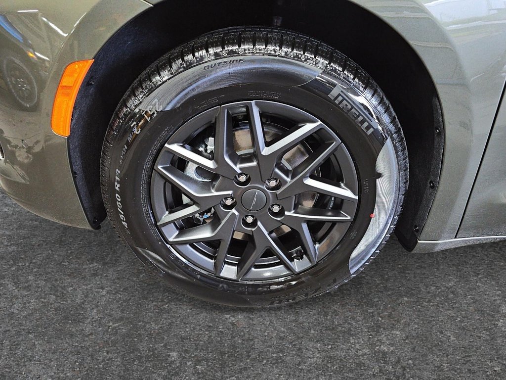 Chrysler Pacifica SELECT 2027 à St-Jean-Sur-Richelieu, Québec - 7 - w1024h768px