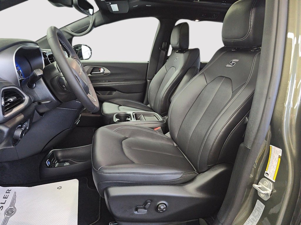 Chrysler Pacifica SELECT 2027 à St-Jean-Sur-Richelieu, Québec - 9 - w1024h768px
