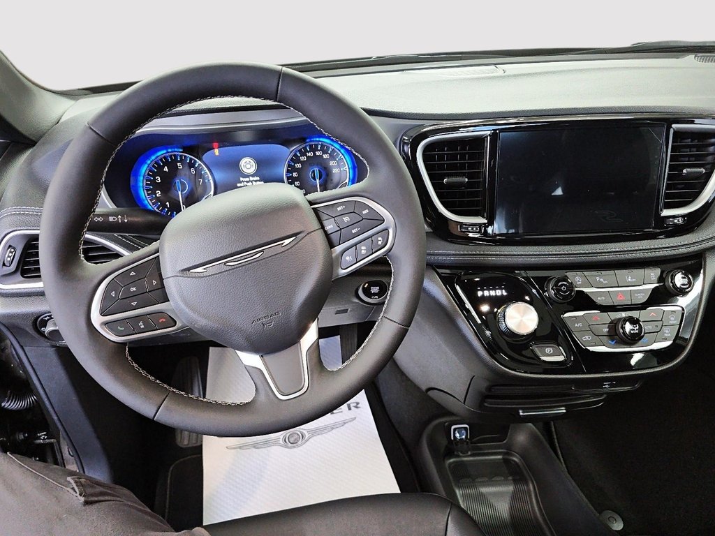 Chrysler Pacifica SELECT 2027 à St-Jean-Sur-Richelieu, Québec - 14 - w1024h768px